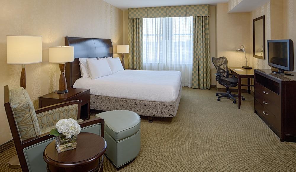 Hilton Garden Inn Jackson Downtown Екстериор снимка