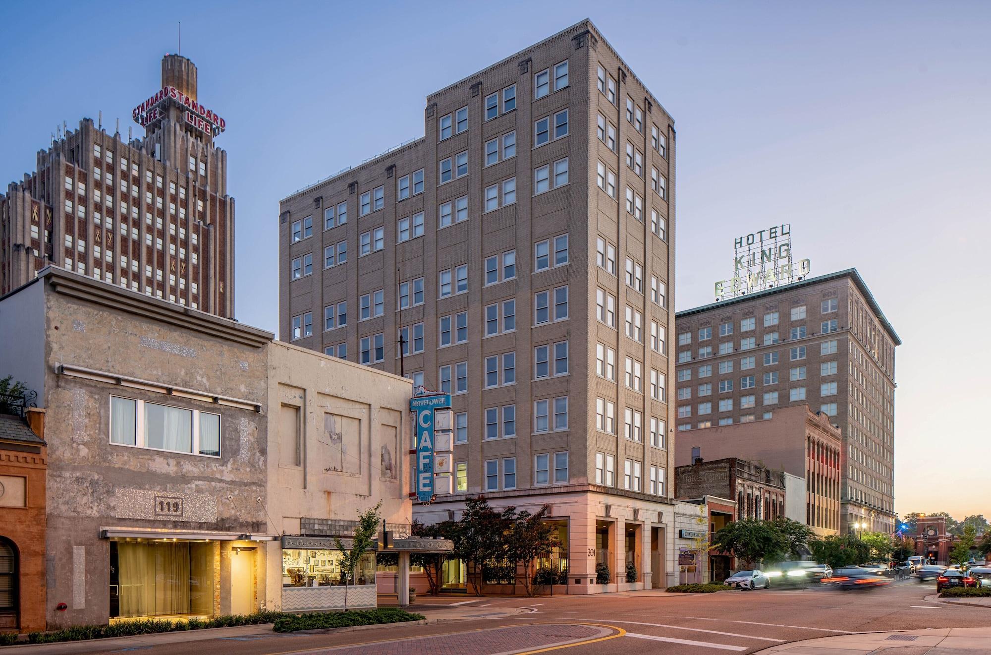 Hilton Garden Inn Jackson Downtown Екстериор снимка