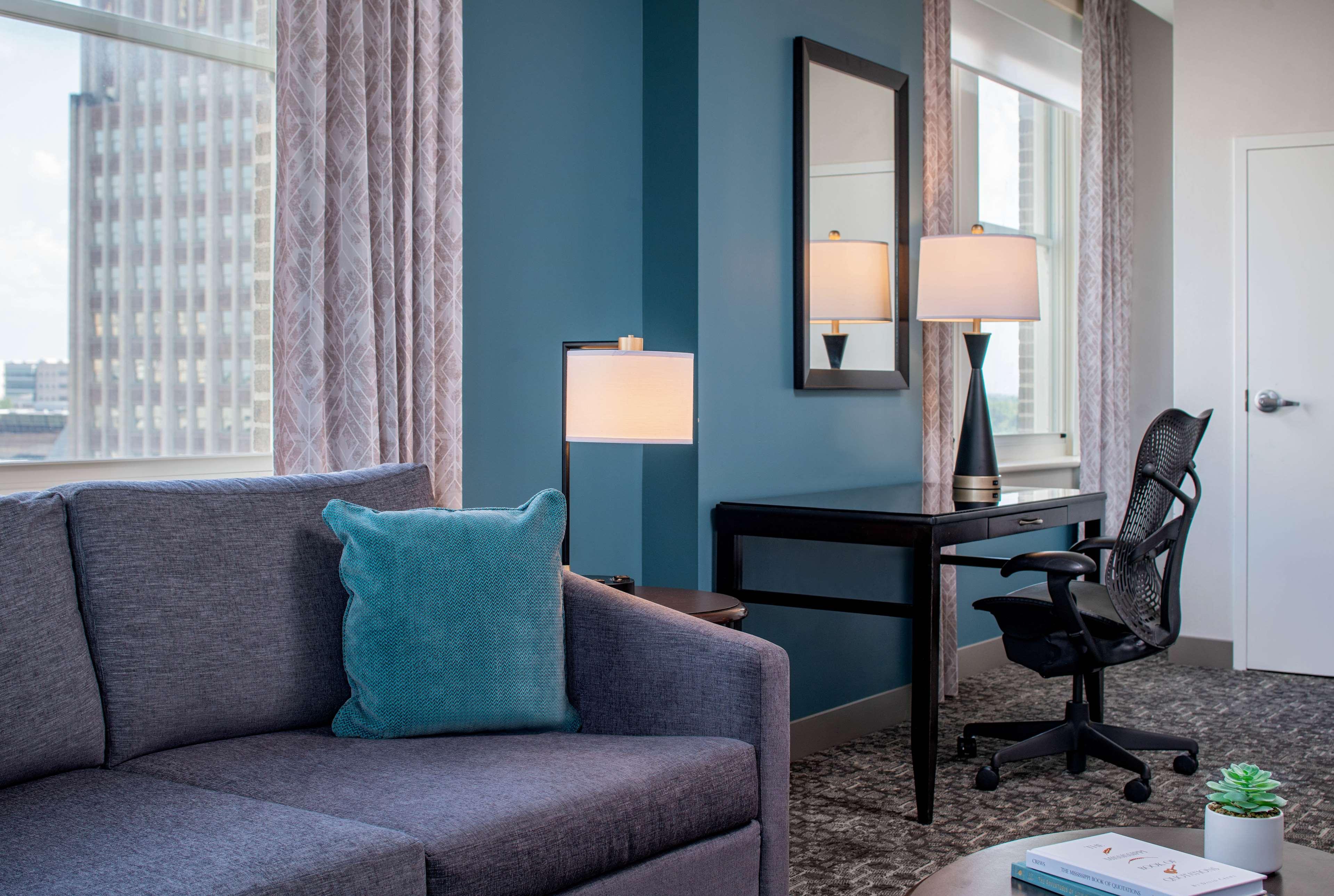 Hilton Garden Inn Jackson Downtown Екстериор снимка