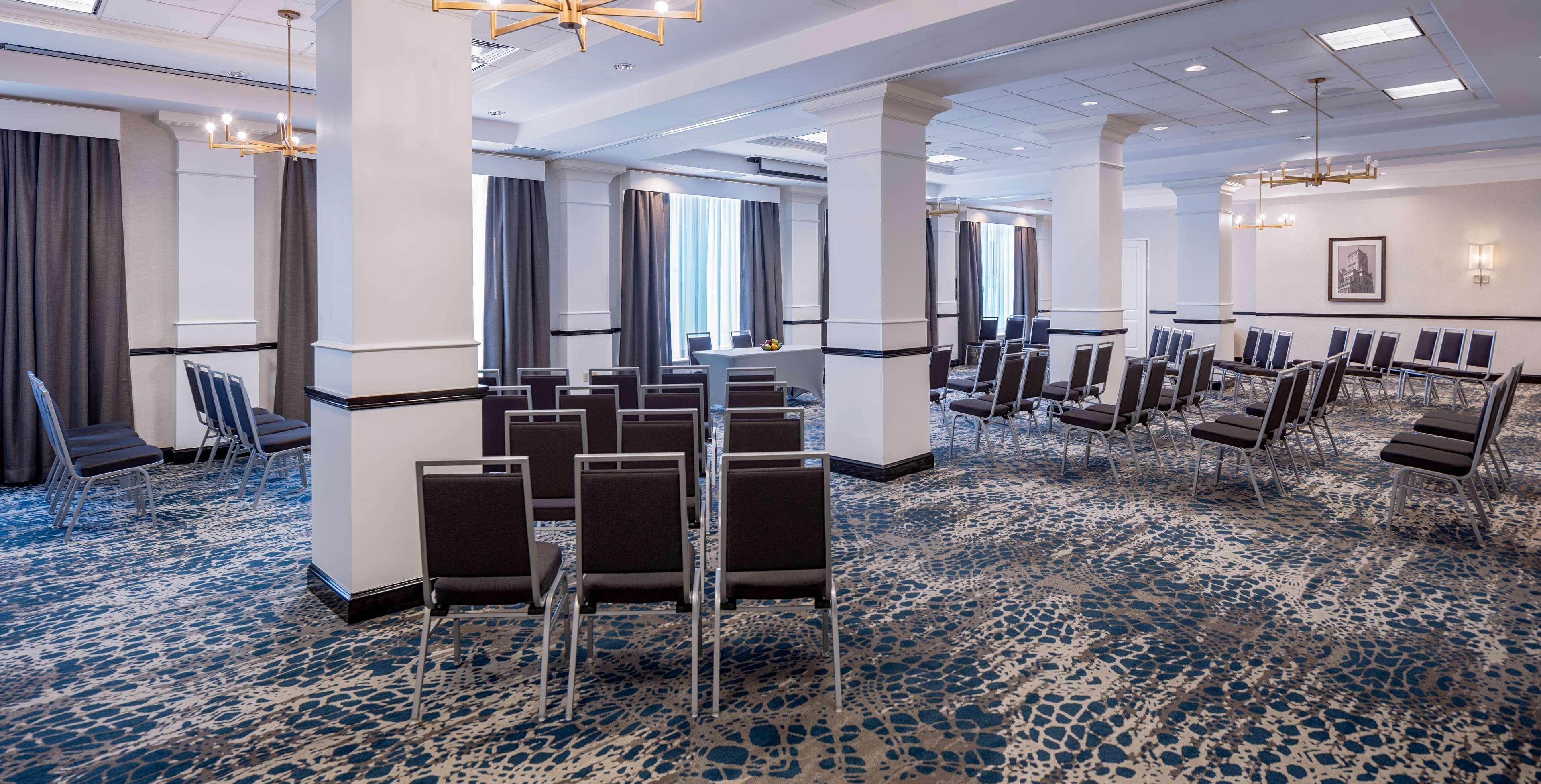 Hilton Garden Inn Jackson Downtown Екстериор снимка