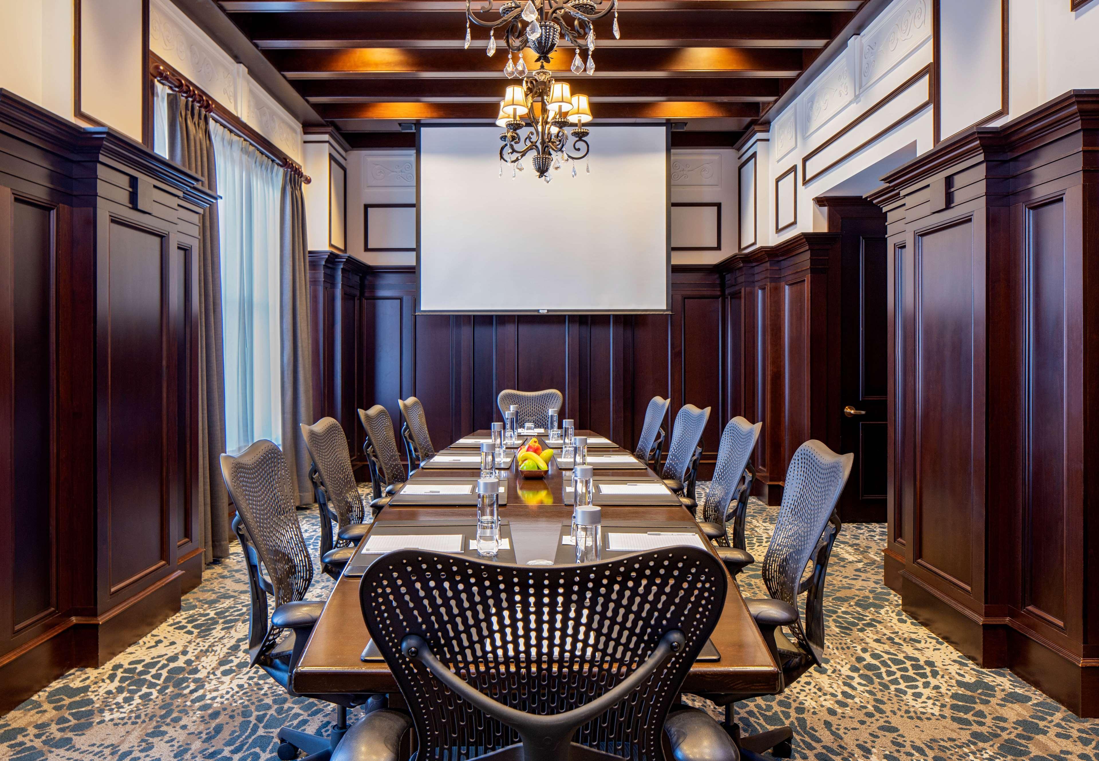 Hilton Garden Inn Jackson Downtown Екстериор снимка