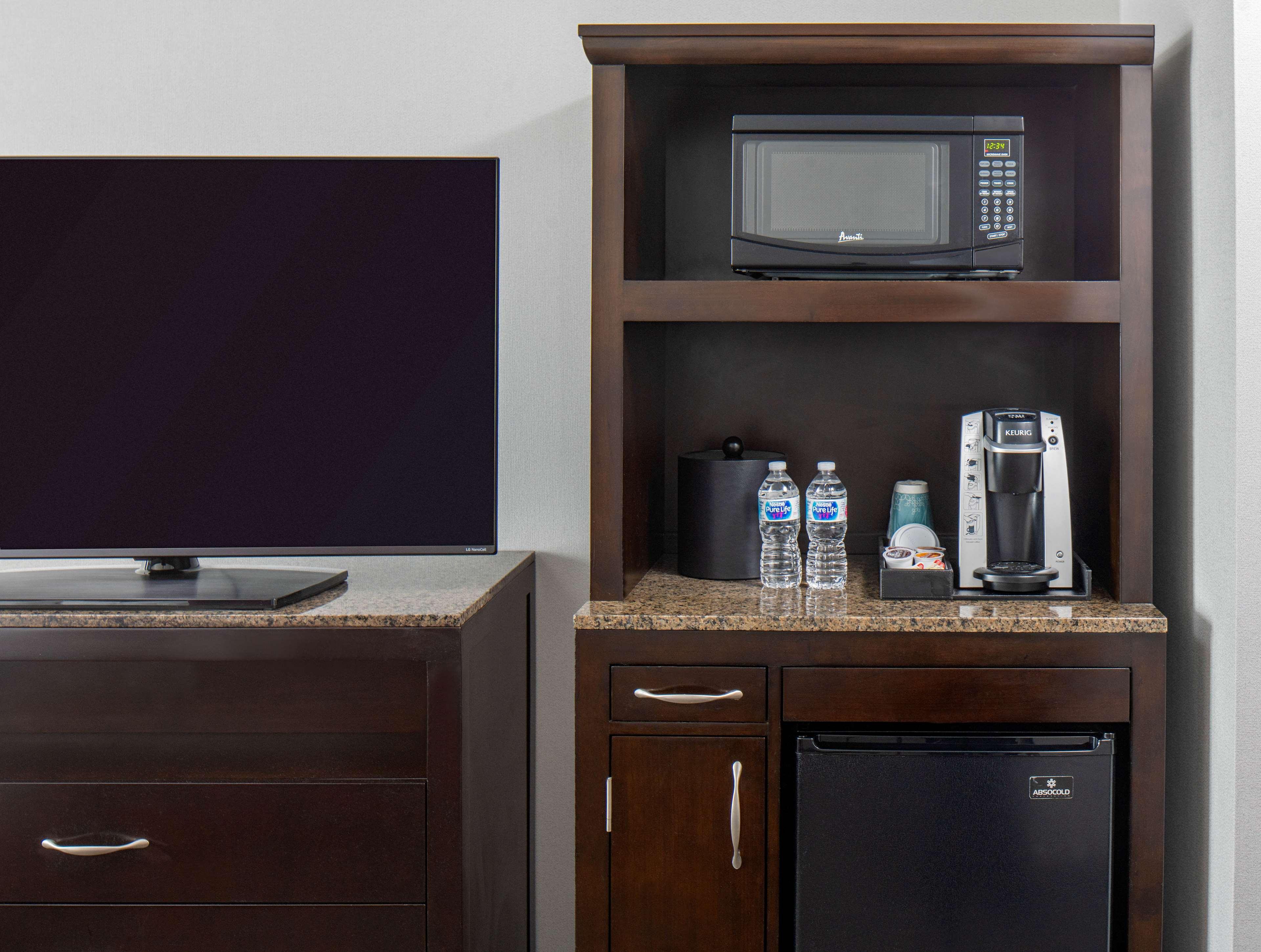 Hilton Garden Inn Jackson Downtown Екстериор снимка