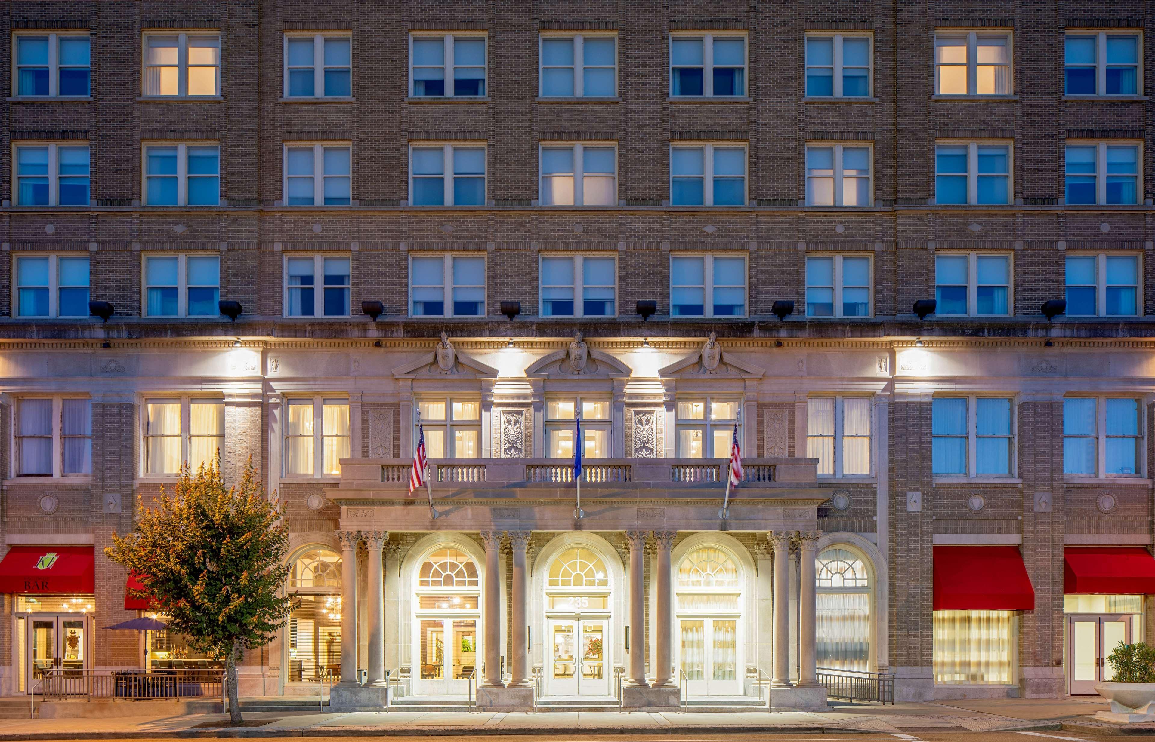 Hilton Garden Inn Jackson Downtown Екстериор снимка