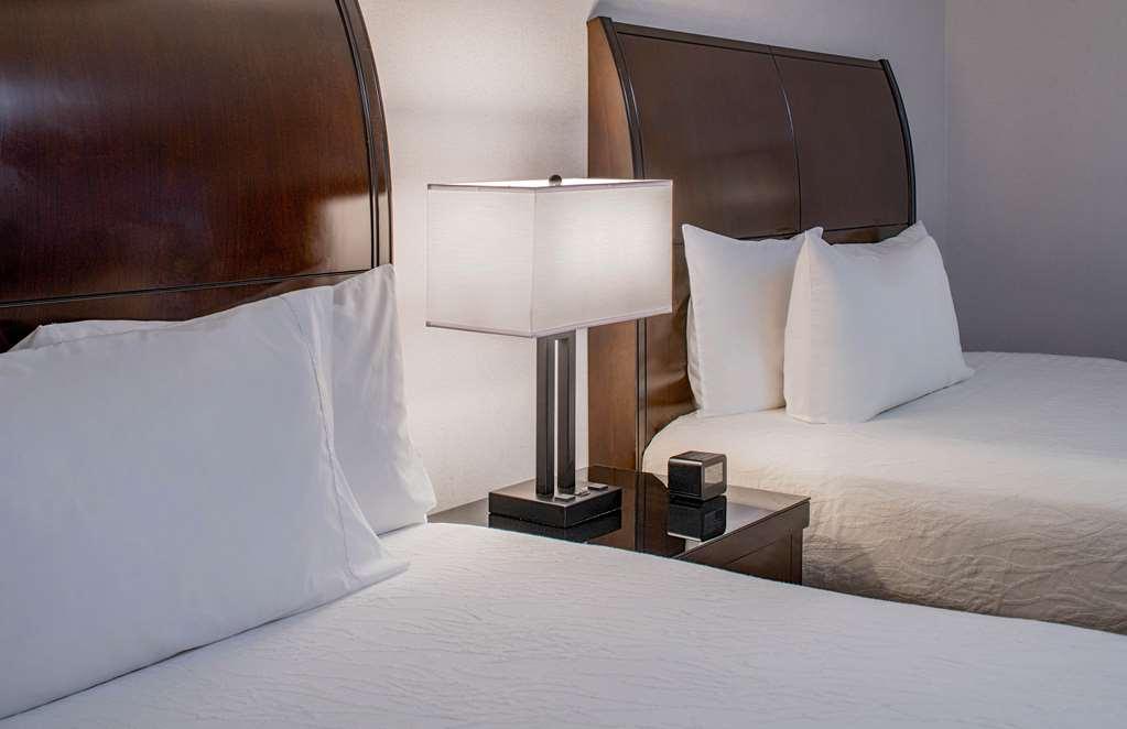Hilton Garden Inn Jackson Downtown Стая снимка