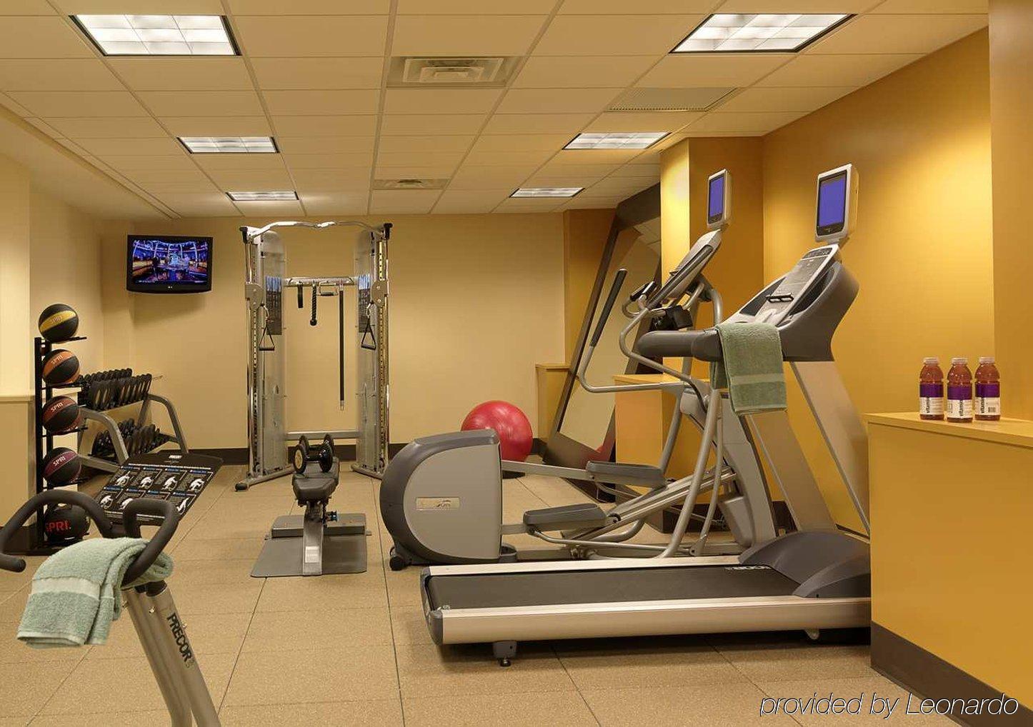 Hilton Garden Inn Jackson Downtown Екстериор снимка