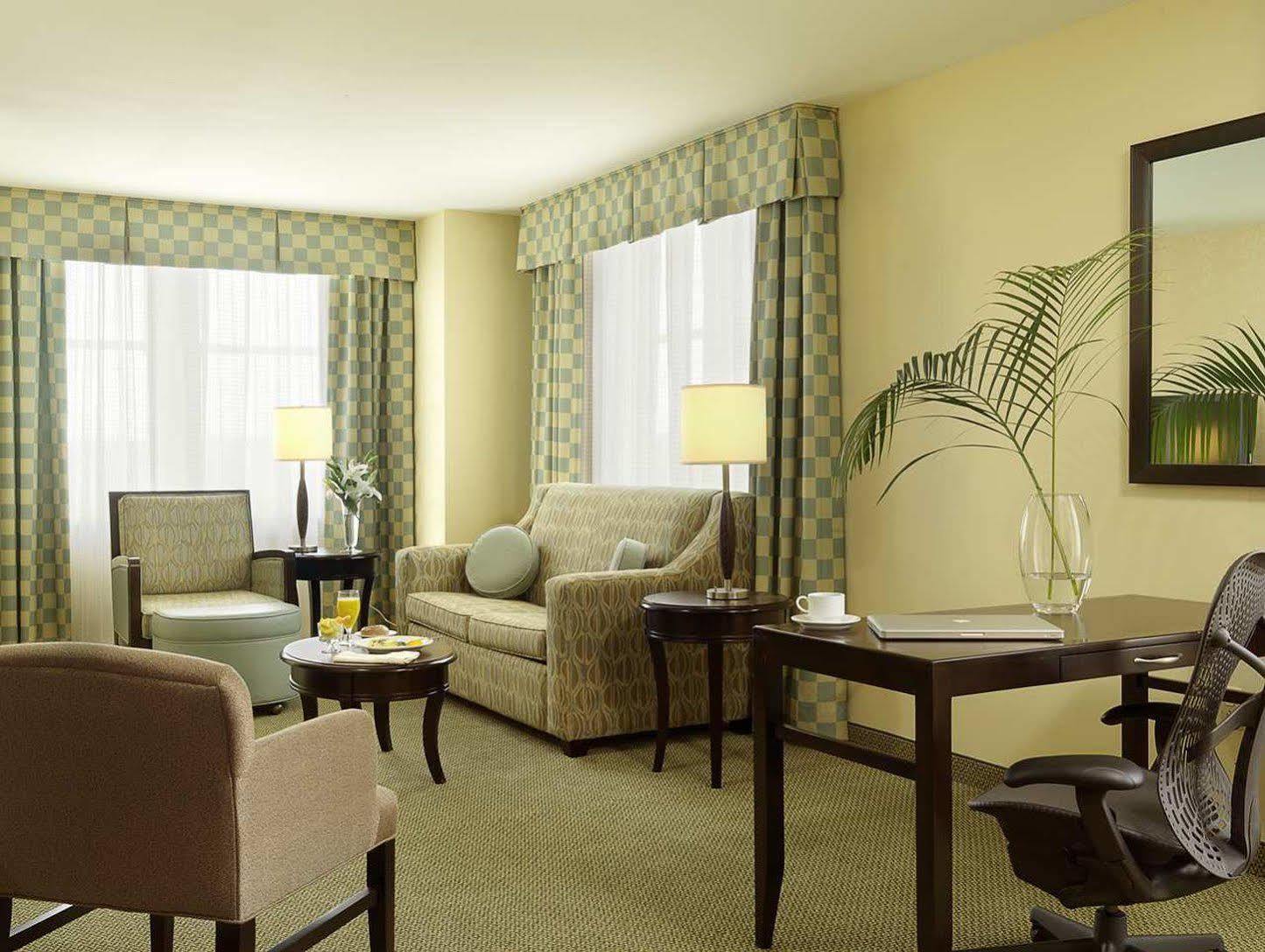Hilton Garden Inn Jackson Downtown Екстериор снимка